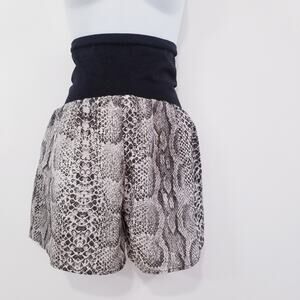 Rachel Zoe Animal Print Maternity shorts